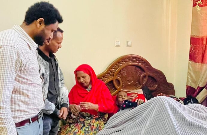 Qondaalotni ABO Artist Zarihun Wadaajoo kan dhukkubsatee ciisaa jiru dubbisan